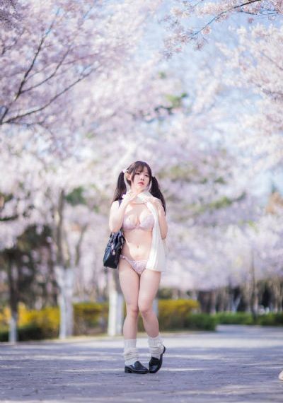 三个熟女的按摩在线观看_蓝光BD在线观看