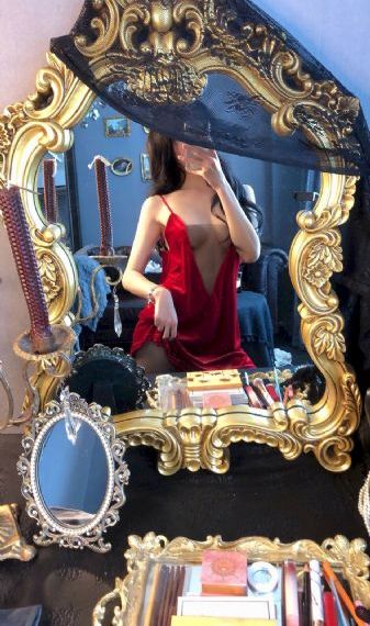 三个男人对婚礼现场的指责_BD天堂在线